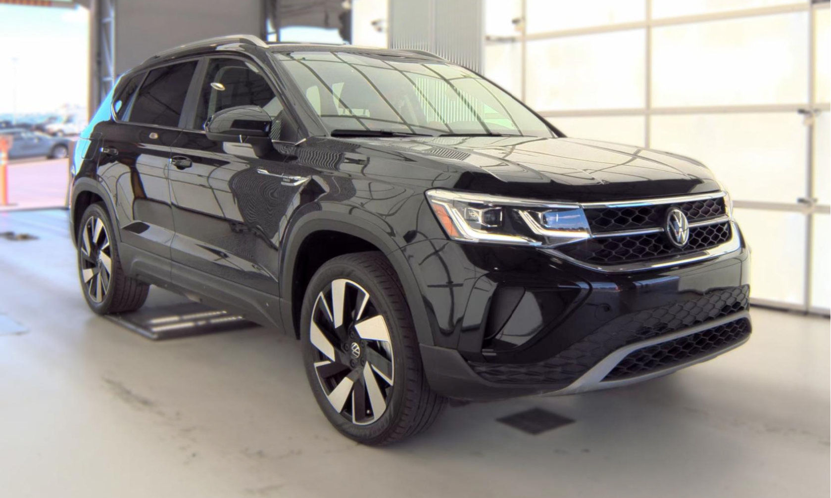 Used 2023 Volkswagen Taos SEL AWD/4WD image 6