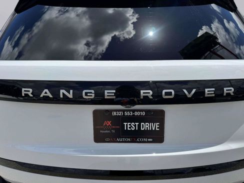 Used 2024 Land Rover Range Rover SE AWD/4WD image 16