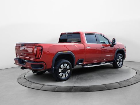 Used 2024 GMC Sierra 2500 Denali w/ Technology Package AWD/4WD image 7
