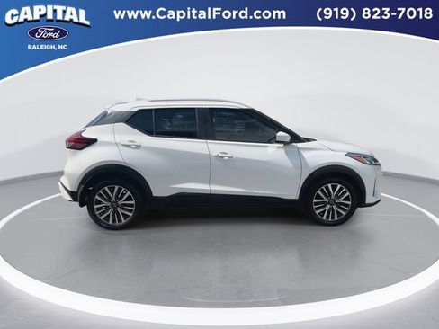 Used 2024 Nissan Kicks SV FWD image 9