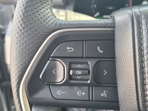 Used 2025 Toyota Tacoma TRD Off-Road w/ TRD Off Road Upgrade Package AWD/4WD image 30
