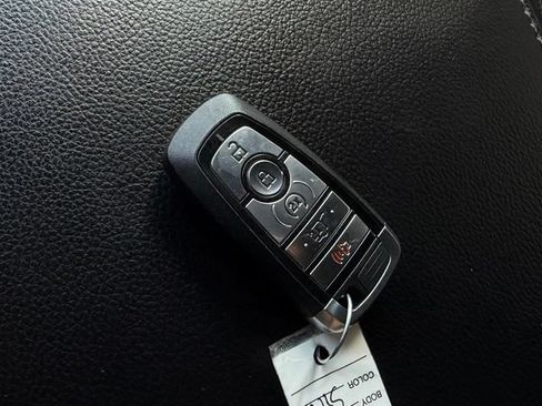 Used 2019 Ford Expedition Limited w/ Equipment Group 301A RWD image 32