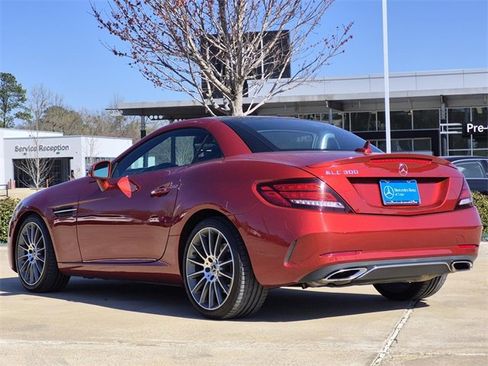 Certified 2019 Mercedes-Benz SLC 300 image 6