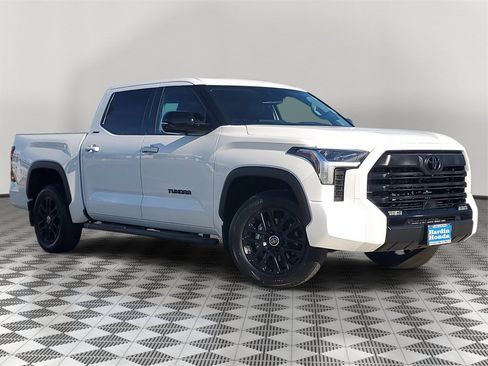 Used 2024 Toyota Tundra Limited image 2