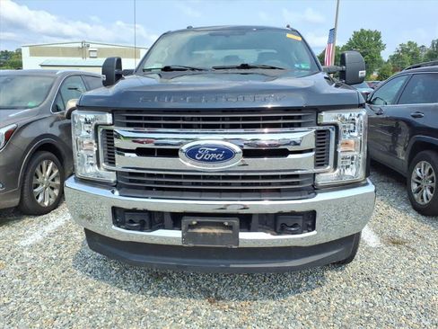 Used 2018 Ford F250 XLT w/ Snow Plow Prep Package AWD/4WD image 6