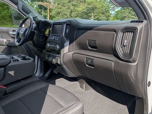 Used 2024 GMC Sierra 1500 Pro w/ Graphite Edition AWD/4WD image 17