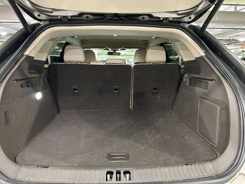 Used 2023 Lincoln Nautilus AWD w/ Premium Package image 27