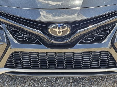 Used 2022 Toyota Camry XSE w/ Navigation Package FWD image 3