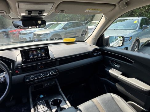 Used 2023 Honda Pilot Touring image 33