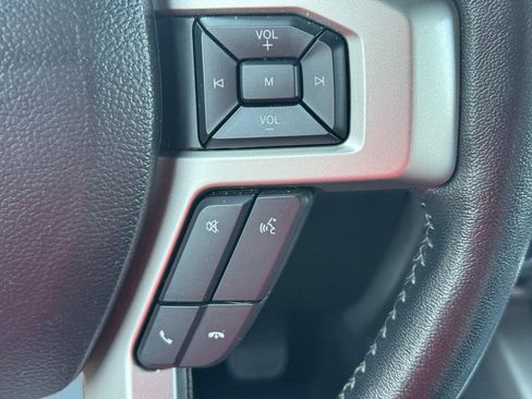 Used 2018 Ford F150 Lariat image 19