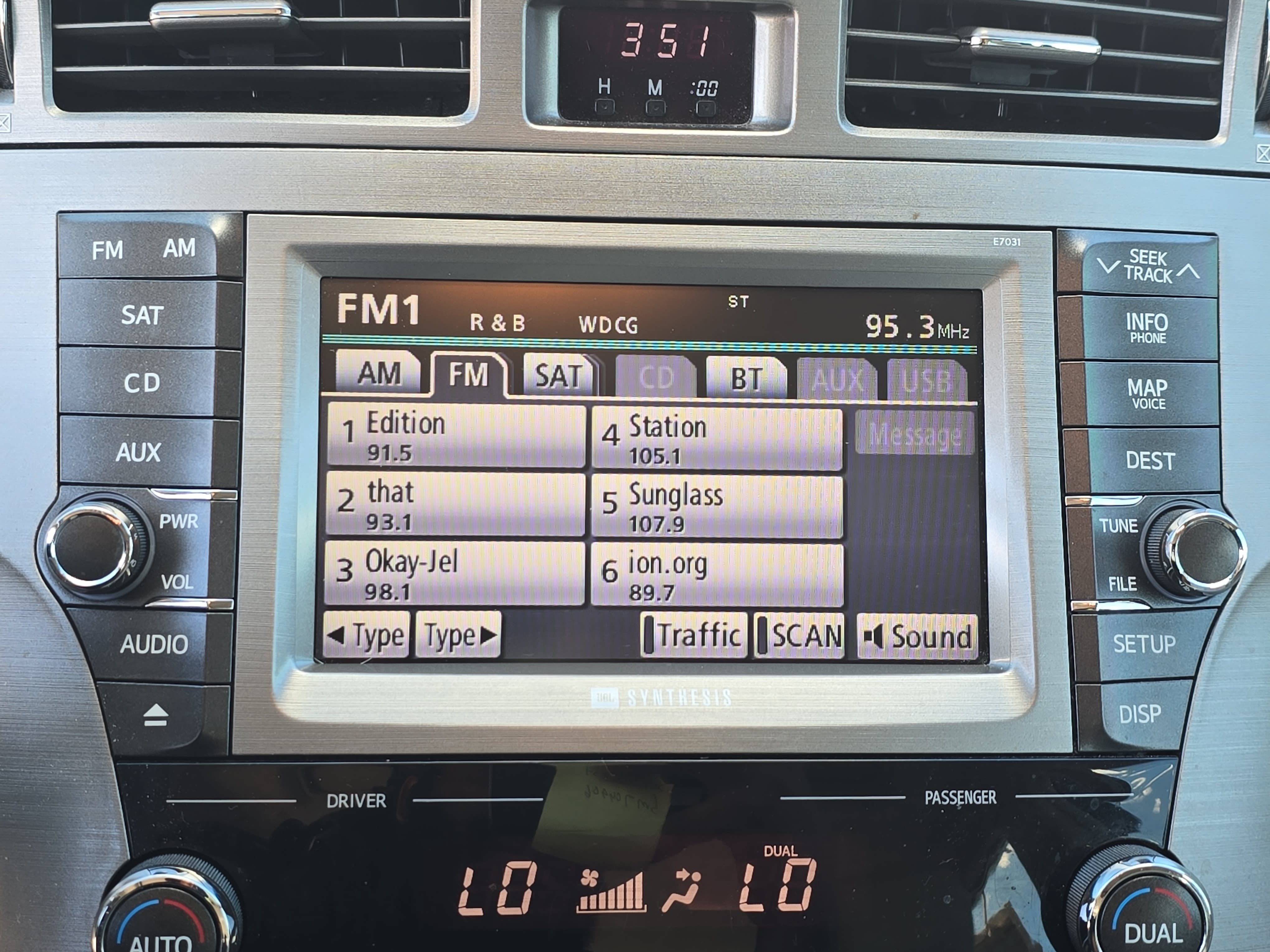 Used 2012 Toyota Avalon Limited FWD image 21