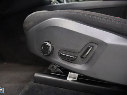 Used 2022 Volvo XC60 B5 Momentum image 15