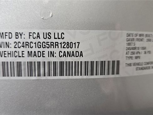 Used 2024 Chrysler Pacifica Limited image 32