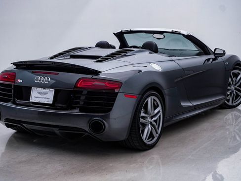 Used 2015 Audi R8 V10 w/ Full Leather Package image 13