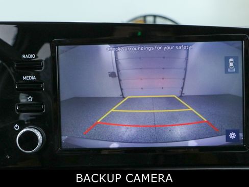 Used 2021 Hyundai Elantra SEL w/ Convenience Package FWD image 18