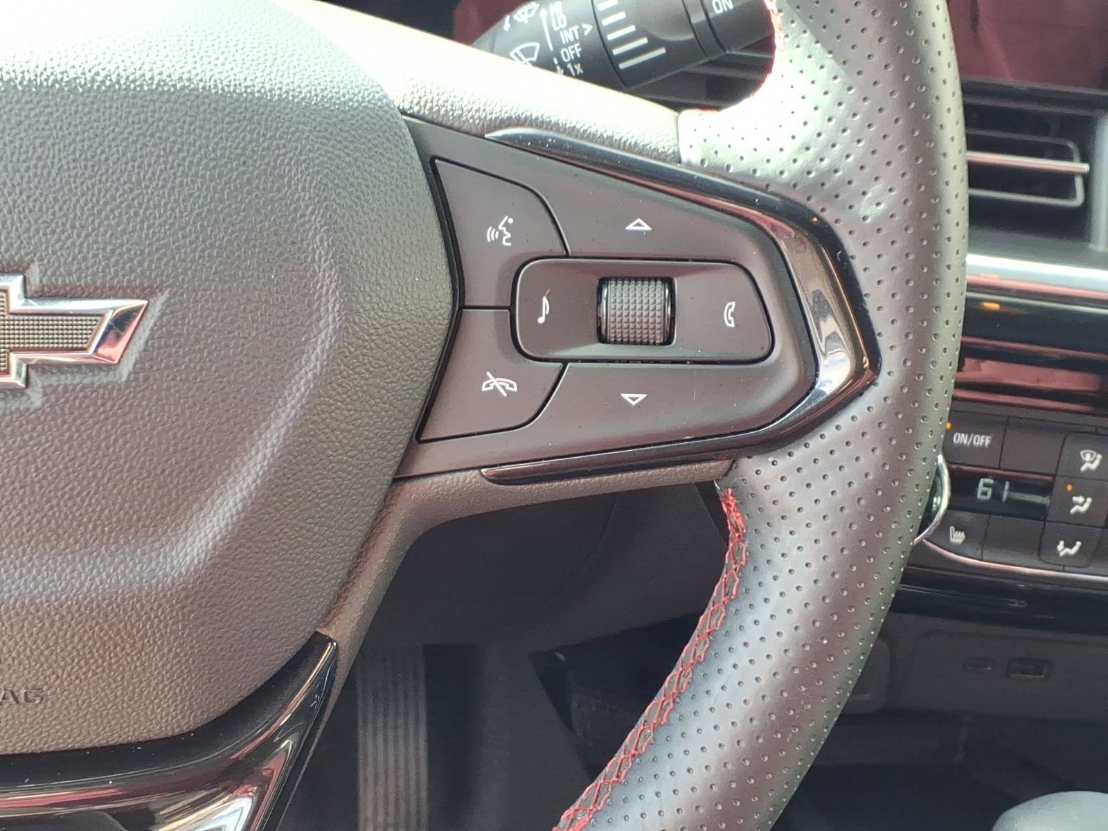 Used 2025 Chevrolet Trax RS w/ Sunroof Package FWD image 18