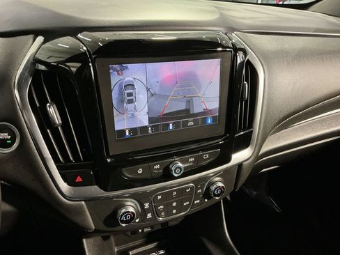 Used 2023 Chevrolet Traverse RS AWD/4WD image 20