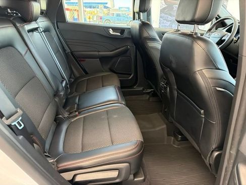 Certified 2023 Ford Escape ST-Line Select w/ Tech Pack #2 AWD/4WD image 10