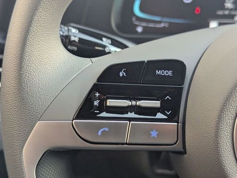 New 2025 Hyundai Elantra SE image 18