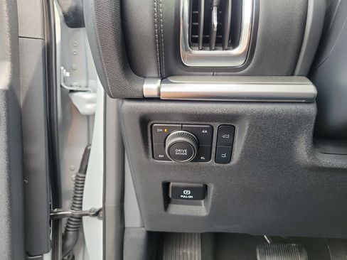Certified 2025 Ford Expedition Max Platinum AWD/4WD image 23