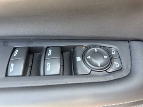 Used 2025 Chevrolet Tahoe Z71 image 21