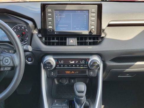 Used 2022 Toyota RAV4 XLE image 22