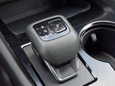 Used 2024 Nissan Rogue SV AWD/4WD image 10