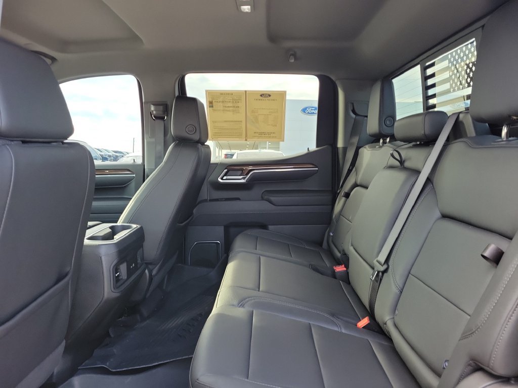 Used 2025 Chevrolet Silverado 1500 RST AWD/4WD image 8