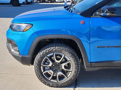 New 2025 Jeep Compass Trailhawk AWD/4WD image 10