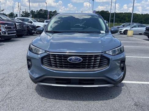 Certified 2025 Ford Escape SE FWD image 8