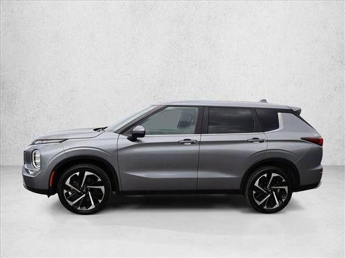 Used 2023 Mitsubishi Outlander SE AWD/4WD image 10