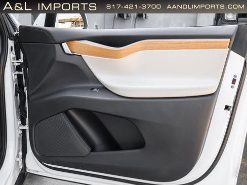 Used 2018 Tesla Model X 75D image 68