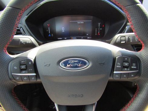 Used 2024 Ford Escape ST-Line w/ Tech Pack #1 AWD/4WD image 18