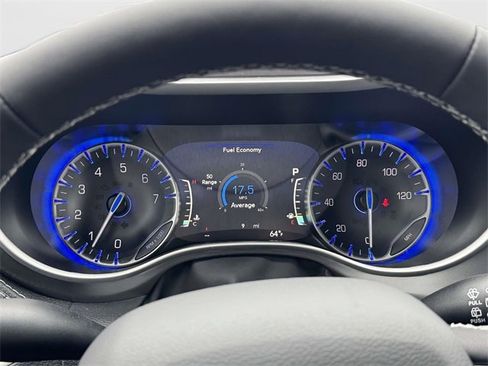 New 2026 Chrysler Pacifica Select image 23