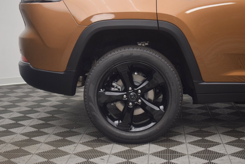 New 2027 Jeep Grand Cherokee Limited w/ Limited Altitude Package AWD/4WD image 9