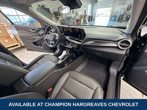 Used 2025 Chevrolet Trax ACTIV w/ Driver Confidence Package FWD image 37