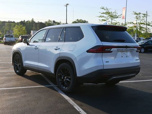 New 2026 Toyota Grand Highlander AWD image 5