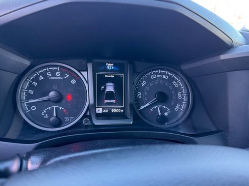 Used 2023 Toyota Tacoma TRD Off-Road image 13