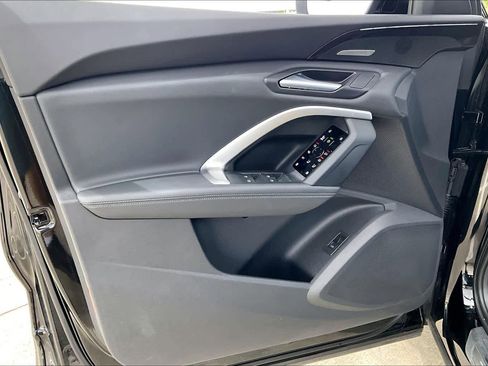 Used 2025 Audi Q5 Premium Plus w/ Premium Plus image 21