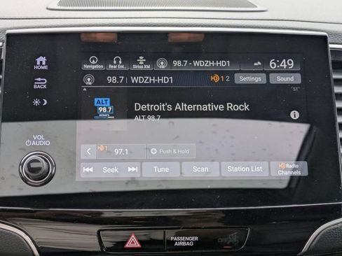 Used 2021 Honda Pilot Touring image 24