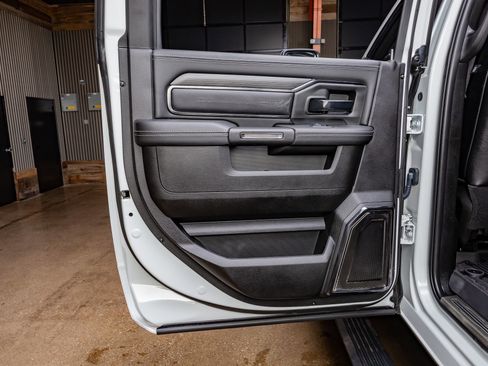 Used 2024 RAM 3500 Limited image 38