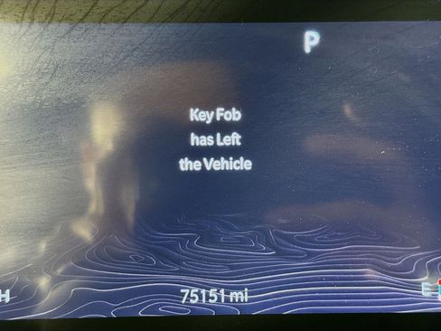 Used 2022 Jeep Grand Cherokee Overland w/ Luxury Tech Group IV image 15