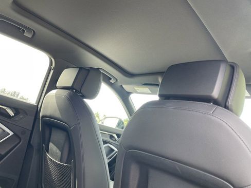 Used 2021 Audi Q3 2.0T Premium image 12