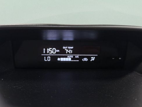 Used 2023 Subaru Crosstrek 2.0i AWD/4WD image 26