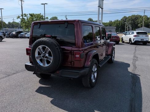 Used 2021 Jeep Wrangler Unlimited Sahara AWD/4WD image 5