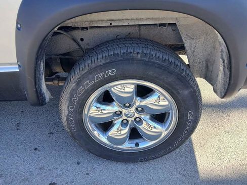 Used 2006 Dodge Ram 1500 Truck SLT image 19