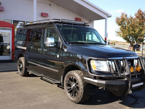 Used 2020 Nissan NV 3500 SL RWD image 3
