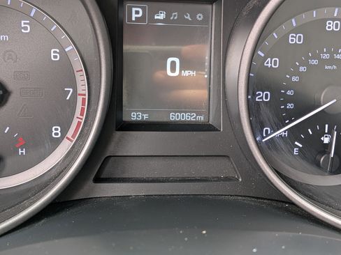 Used 2018 Hyundai Santa Fe Sport w/ 2.4L Value Package 02 FWD image 27