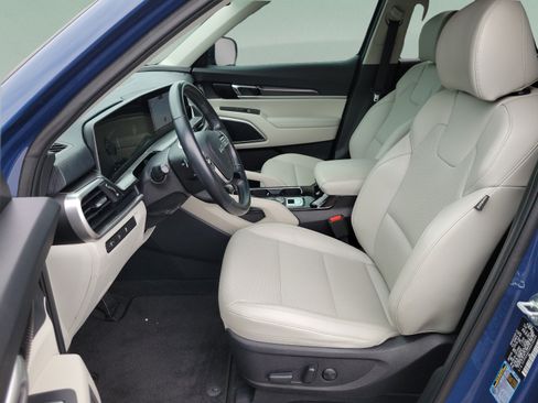 Used 2024 Kia Telluride S w/ S Sunroof Package FWD image 24