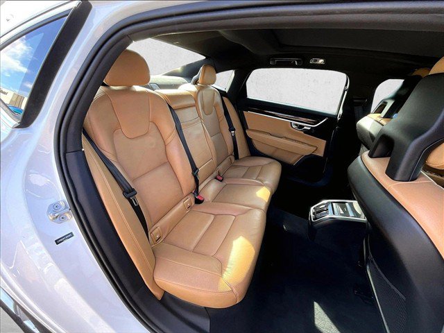 Used 2018 Volvo S90 T5 Momentum w/ Convenience Package FWD image 26